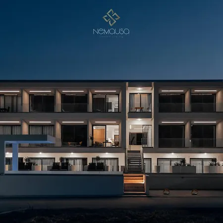 דירה Nemausa Luxury Living