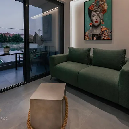 דירה Nemausa Luxury Living *